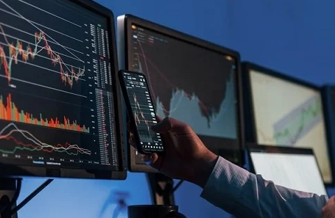 High-Frequency Trading (HFT): Giao Dịch Tần Suất Cao